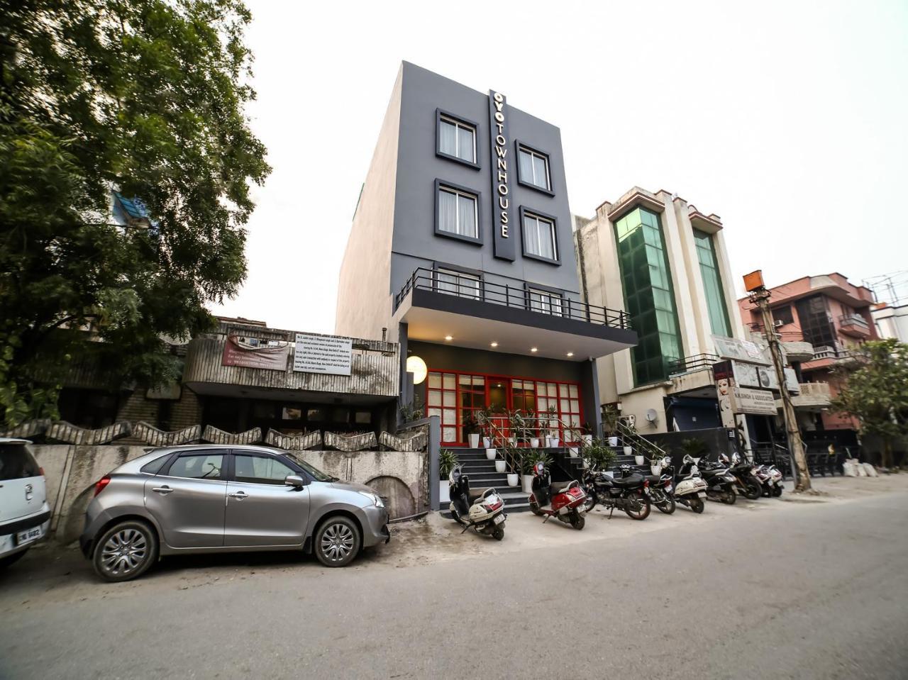 Oyo Townhouse 80 Meera Bagh Delhi Zewnętrze zdjęcie